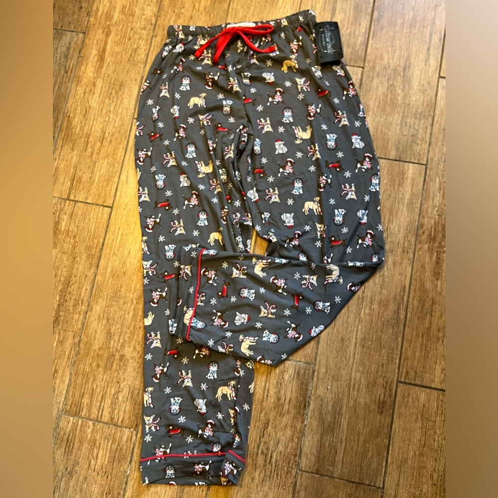 NWT-Pillow Talk Christmas Dogs Women’s Pajamas Bottoms